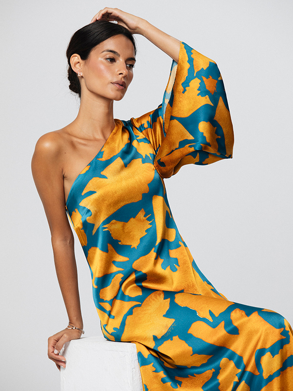 Grau Dress
