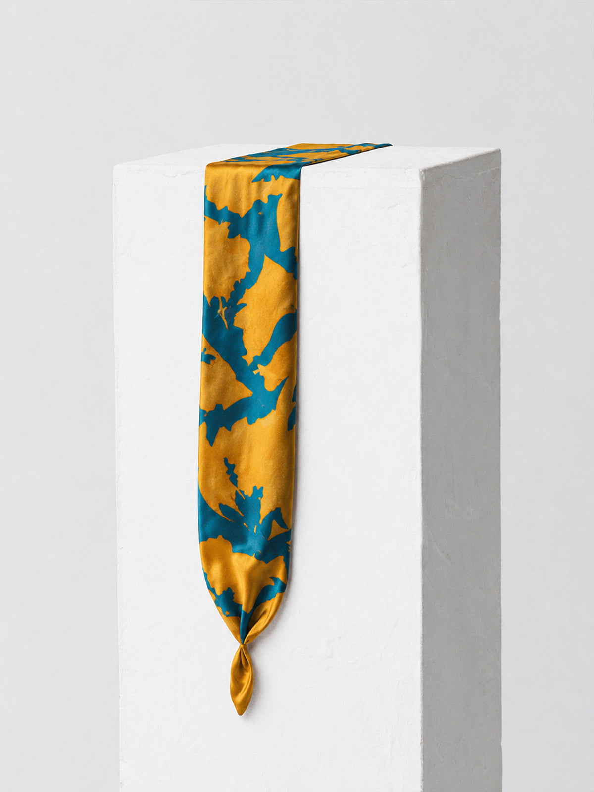 Marisma Scarf