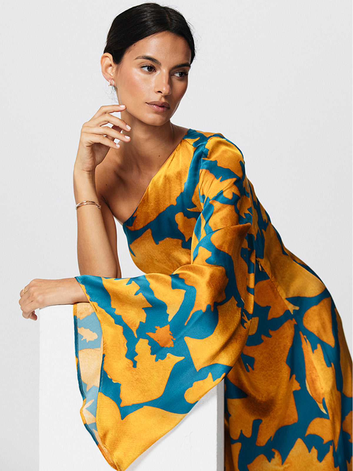 Grau Dress